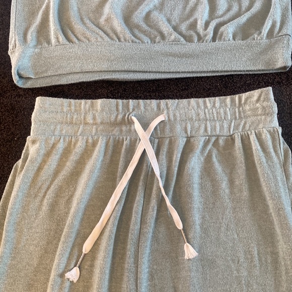 Lark & Grey 3 Piece Loungewear Set - Picture 3 of 11